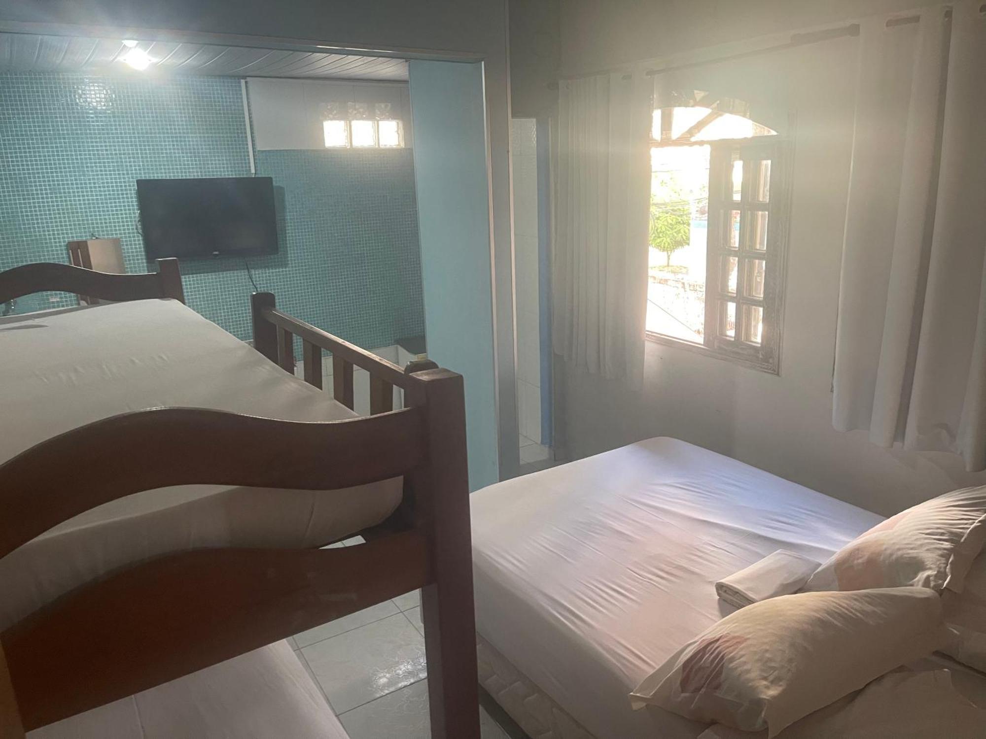 Hostal Piratas Do Sol